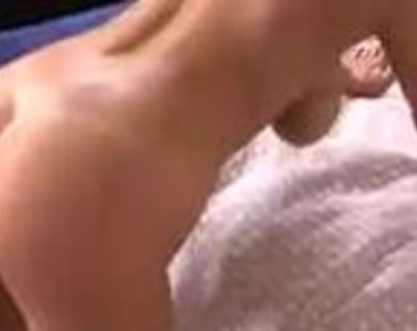 Часто трахаю в жопу родную мамочку