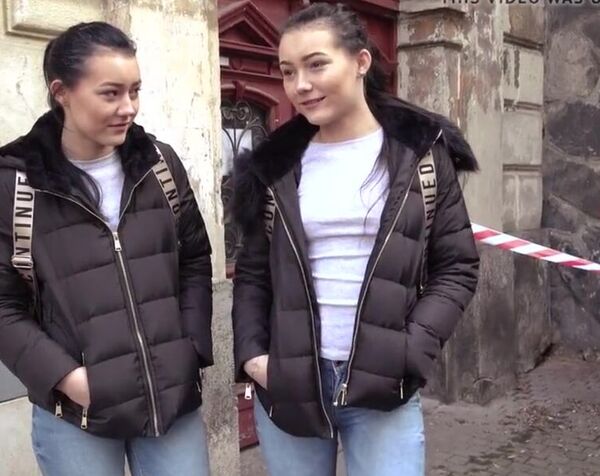 Пикапер развёл близняшек на секс и повёл в общежитие для ЖМЖ ебли