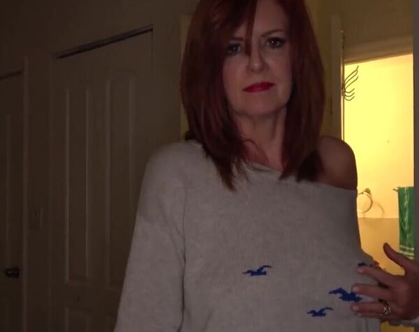 Пьяная мамаша присела на хуй молодому пасынку