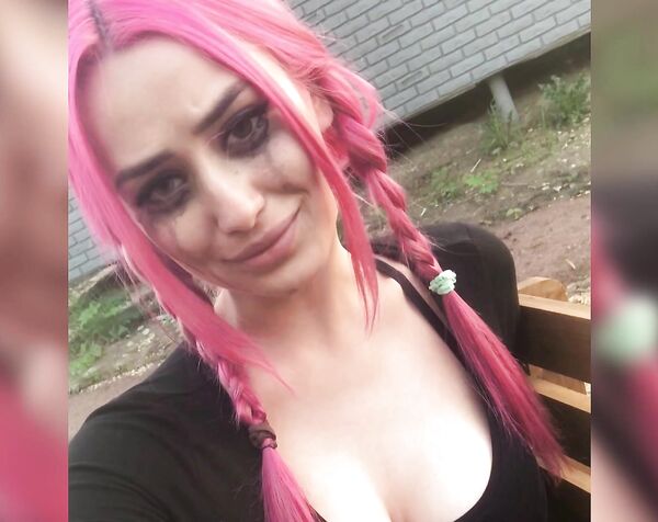 Инструкция по дрочке - Morana Battory (Морана Батори) слив голая