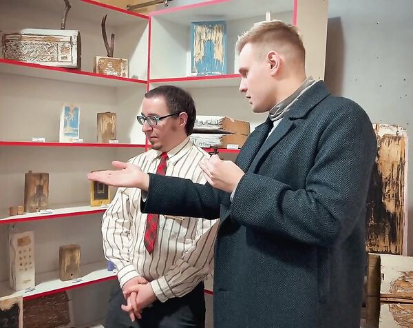 Деревянный iPhone за 50000 рублей..