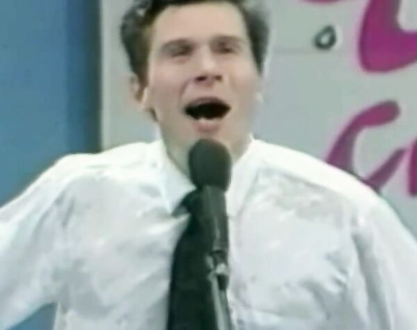 Отжигам в КВН! Совсем молодые ребята!!!