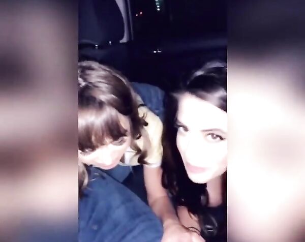 2 подружки нимфоманки сосут хуй незнакомца в авто ( женский пикап соблазнение мужчин новинка 2021 минет в тачке машине) - H