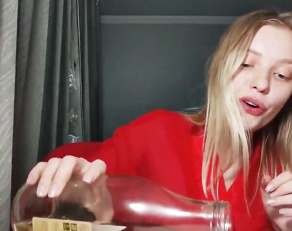 LERUA напилась и засветила киску