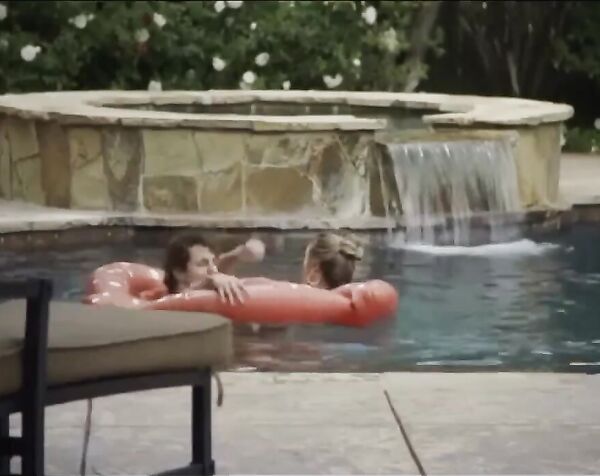 Хлоя Беннет - С разницей 5 лет / Chloe Bennet - 5 Years Apart ( 2019 )