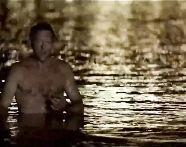 Лола Ле Ланн - Этот неловкий момент / Lola Le Lann - Un moment d’egaremen ( 2015 )