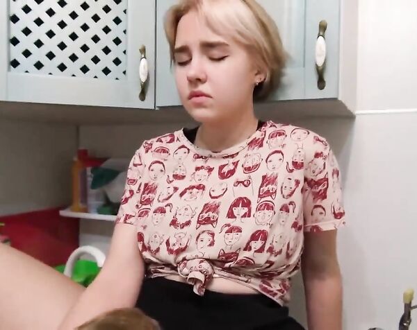 Пришёл за солью и трахнул соседку