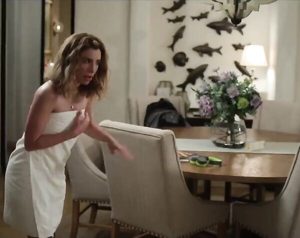 Назим Педрад - Отчаянная / Nasim Pedrad - Desperados ( 2020 )