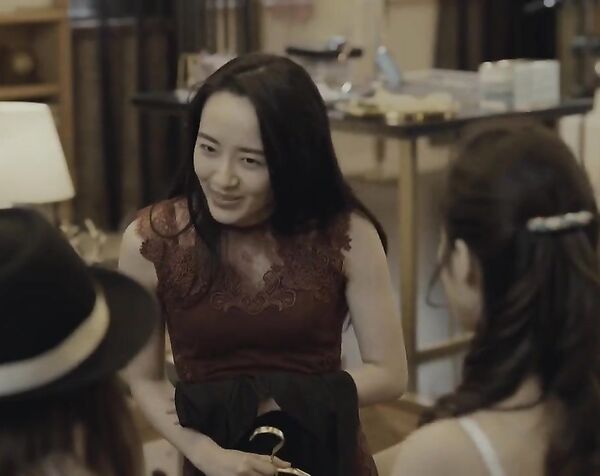 Юри Цунэмацу , Моэми Катаяма , Джейд Албани Петратонио , Мисато Морита , Ами Томите - Голый режиссер 2 / Yuri Tsunematsu , Moemi