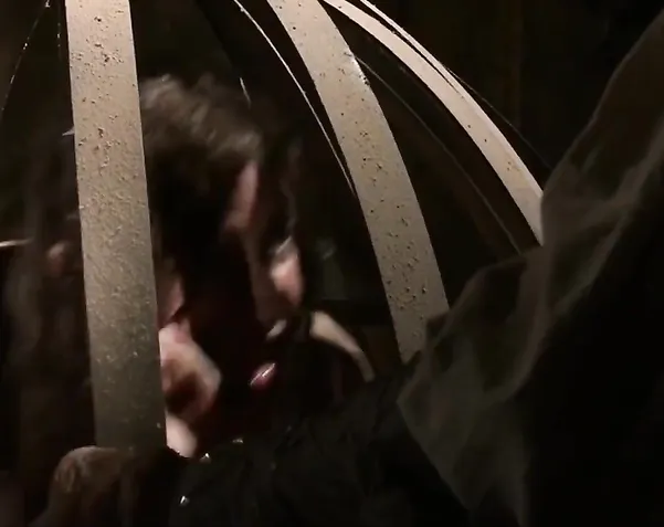 Ең жақсы және ыңғайлы секс позициялары Анджелина Джолидің кеуделері туралы бейне