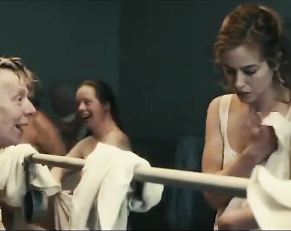 Лу де Лааж , Корали Руссье - Бал безумцев / Lou de Laâge , Coralie Russier - Le bal des folles ( 2021 )