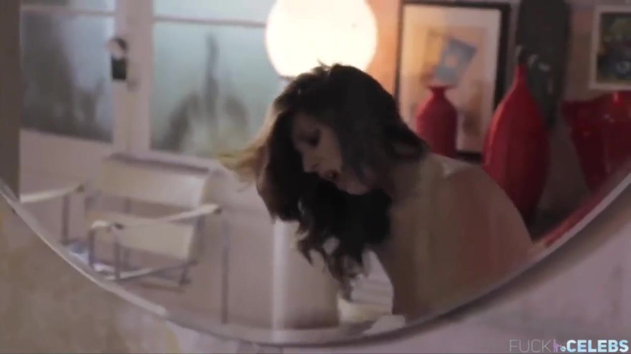 Тұтқындармен неміс порносы Силикон кеуделері бар порно видео