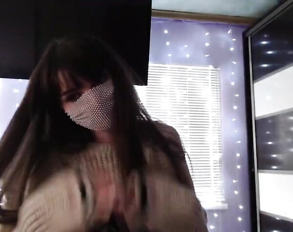 EVAmask переодевается в разные трусики на стриме