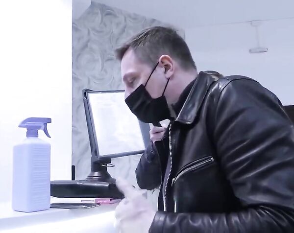 Борзая главврач Клиники Вызвали Росгвардию на юриста Приехал директор Деньги вернули