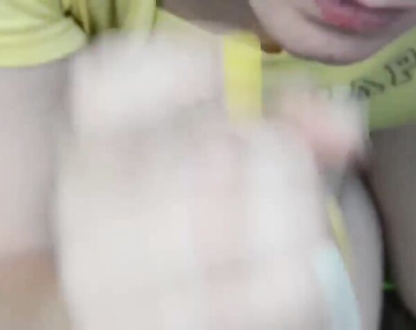 Молодая красивая