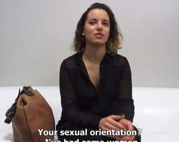 20-тилетнюю Кристину трахнули на чешском порно кастинге